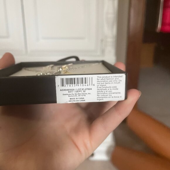 Free with bundle! - Picture 2 of 3